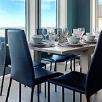 10 Person In * Brattvåg