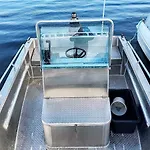 10 Person In