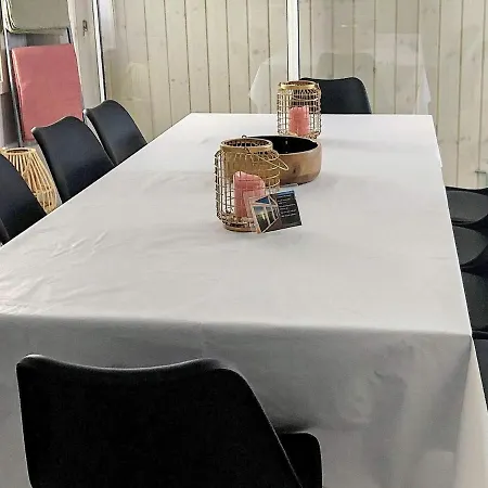 Feriehus 10 Person In Brattvåg