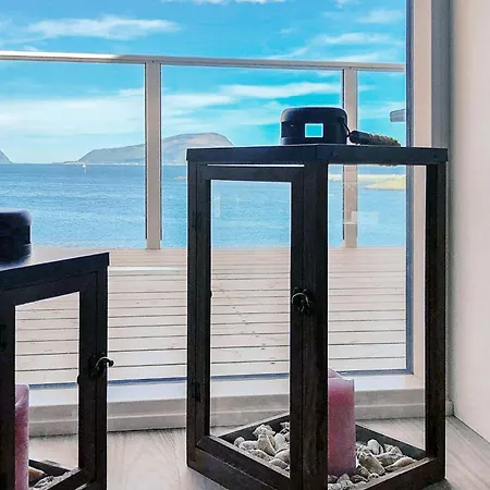 10 Person In Holiday home