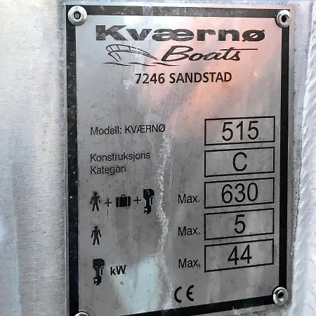 10 Person In Brattvåg