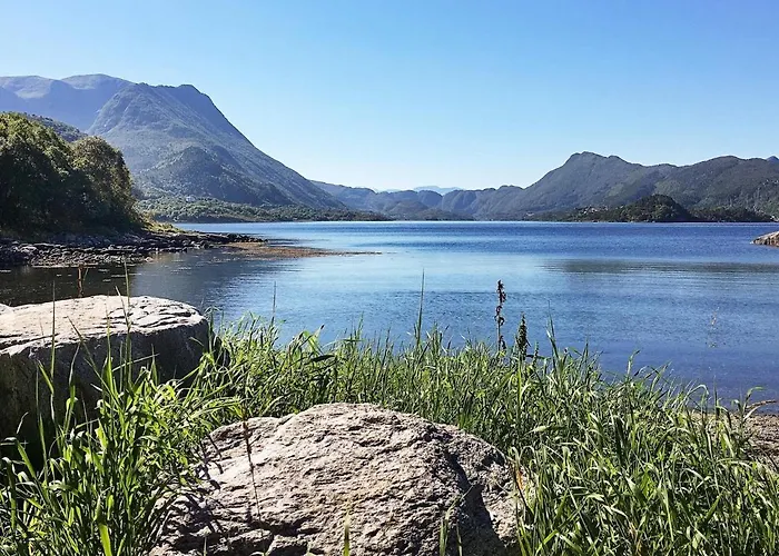10 Person In Vakantiehuis Brattvåg