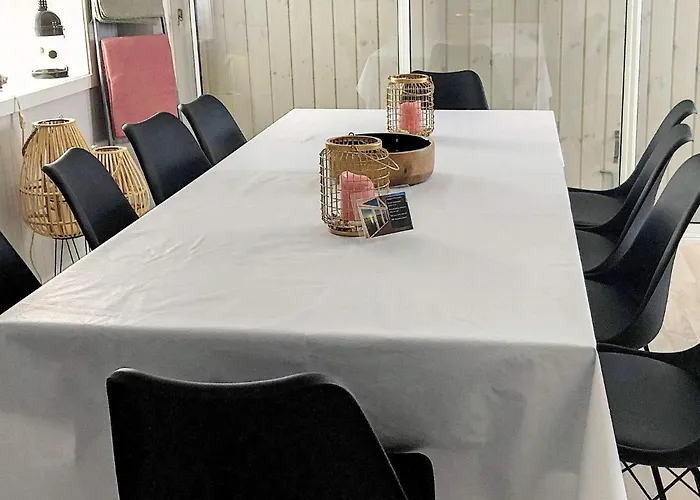 Prázdninový dům 10 Person In Brattvåg